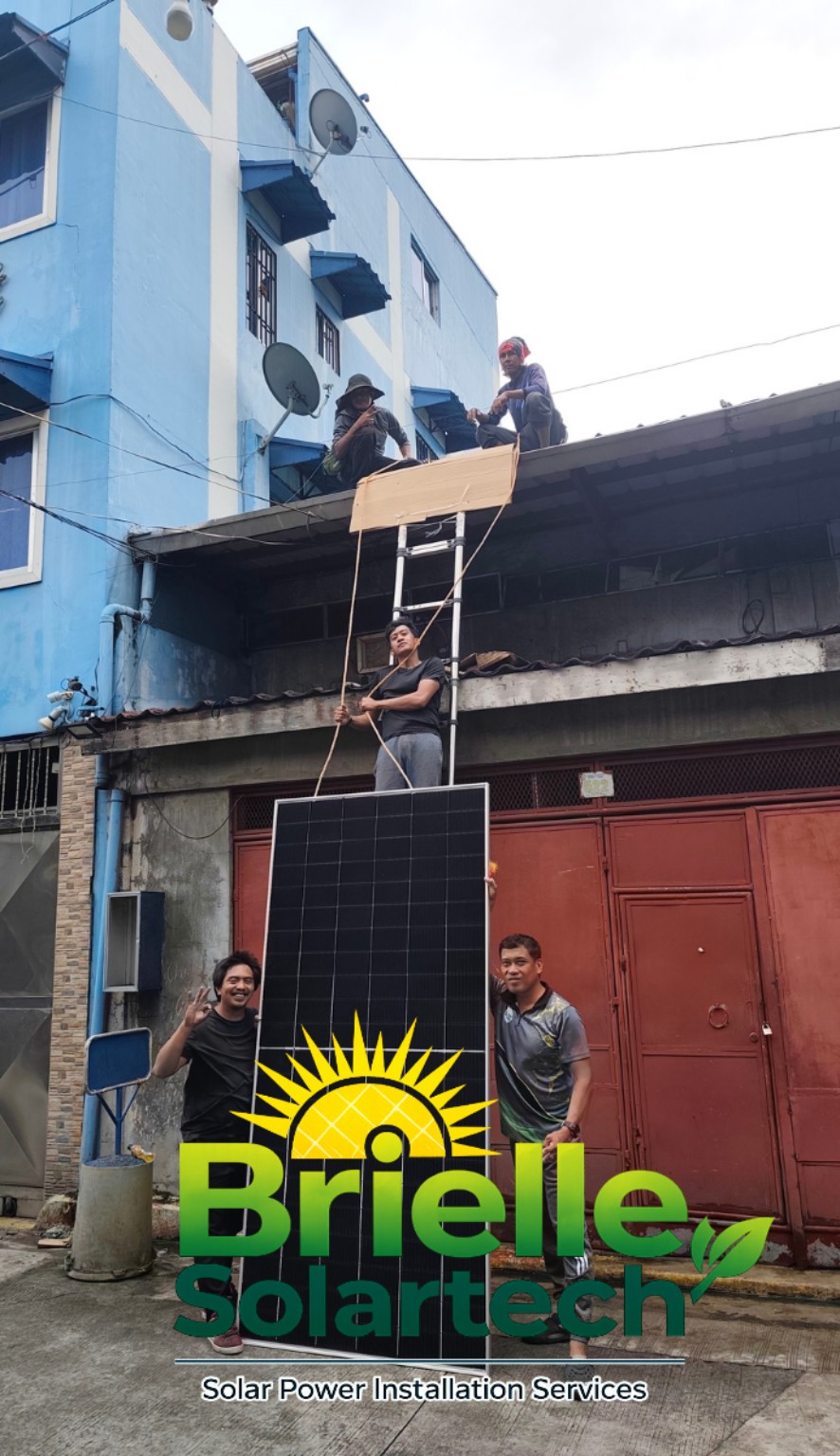 Brielle Solartech team lifting equipment at a site